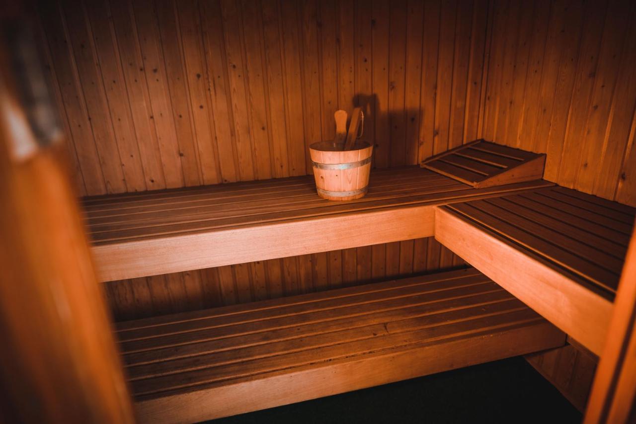 Luxe Vakantiehuis In Het Bos Met Jacuzzi En Sauna Lunteren Bagian luar foto